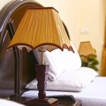 Luxury Inn Карачи Екстериор снимка