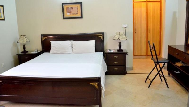 Luxury Inn Карачи Екстериор снимка
